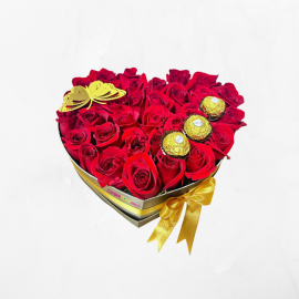 Corazon de rosas y chocolates mediano